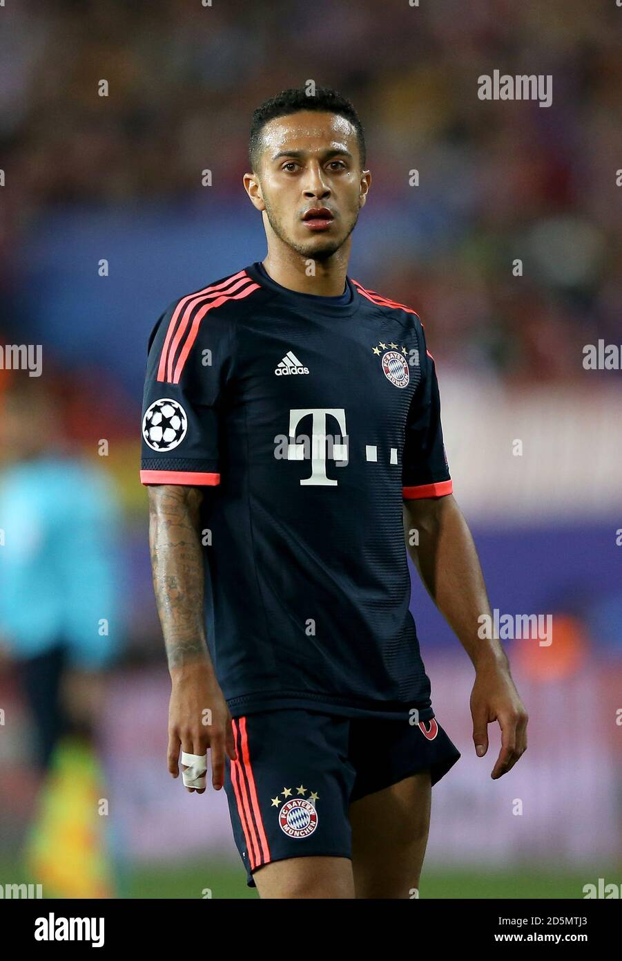 Photo Signée Thiago Alcantara 12x8 Cm - FC Bayern Munich Avec Photo Signée Thiago Alcantara 12x8 Cm - FC Bayern Munich Avec