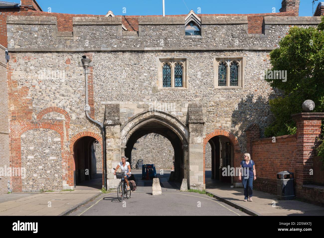 Winchester King's Gate, view in summer of the King's Gate one of two
