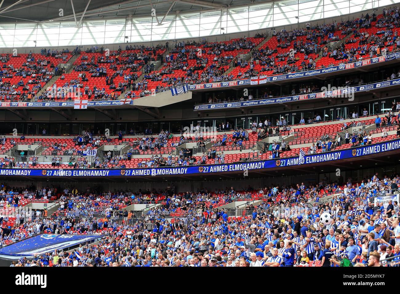 Sheffield Wednesday fans in the stands at Wembley Stadium Stock Photo