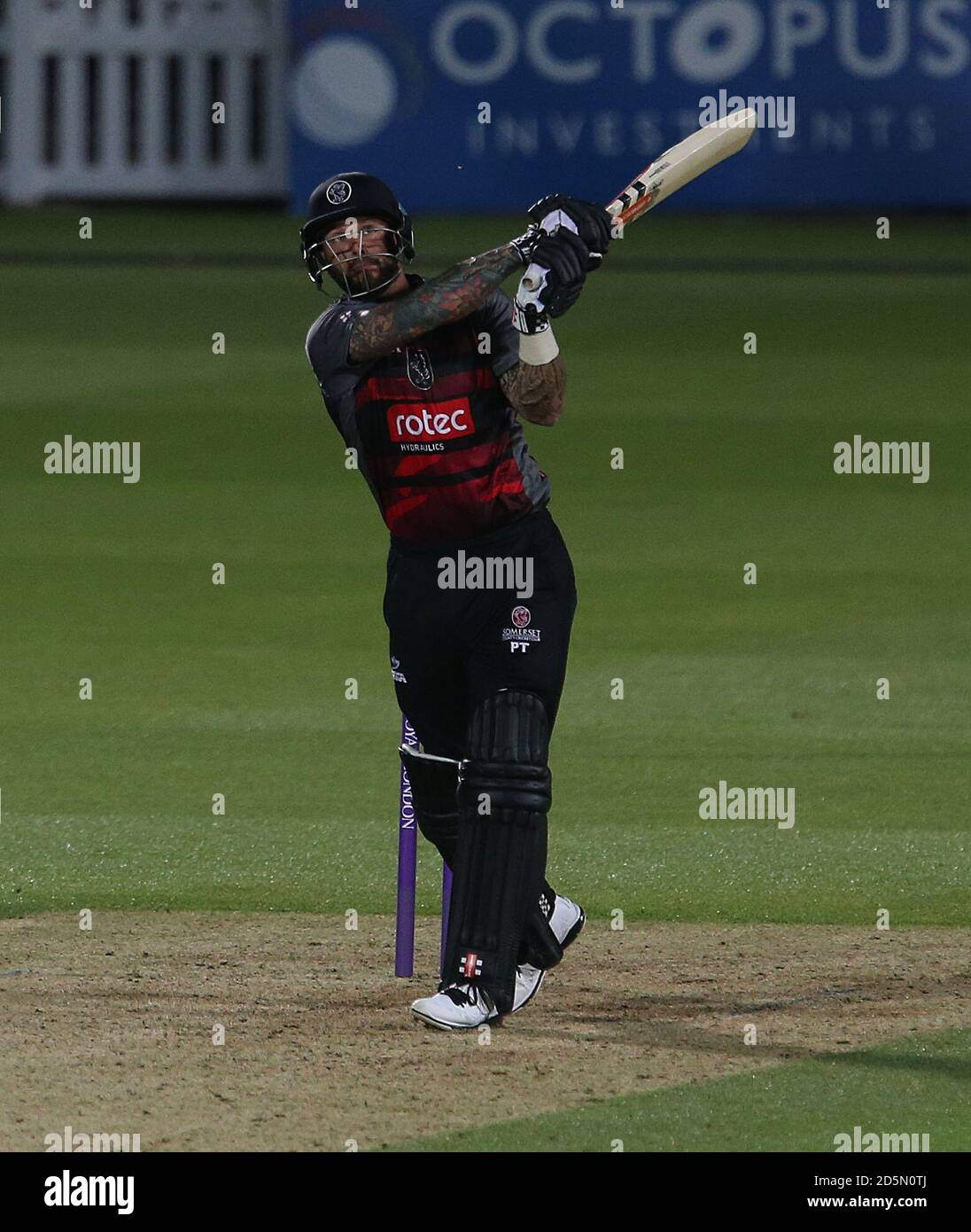 Somerset's James Hildreth batting to win the game against Surrey  Stock Photo