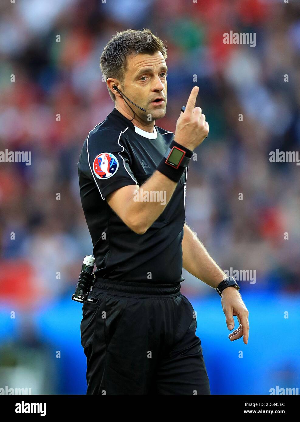Referee Nicola Rizzoli Stock Photo Alamy