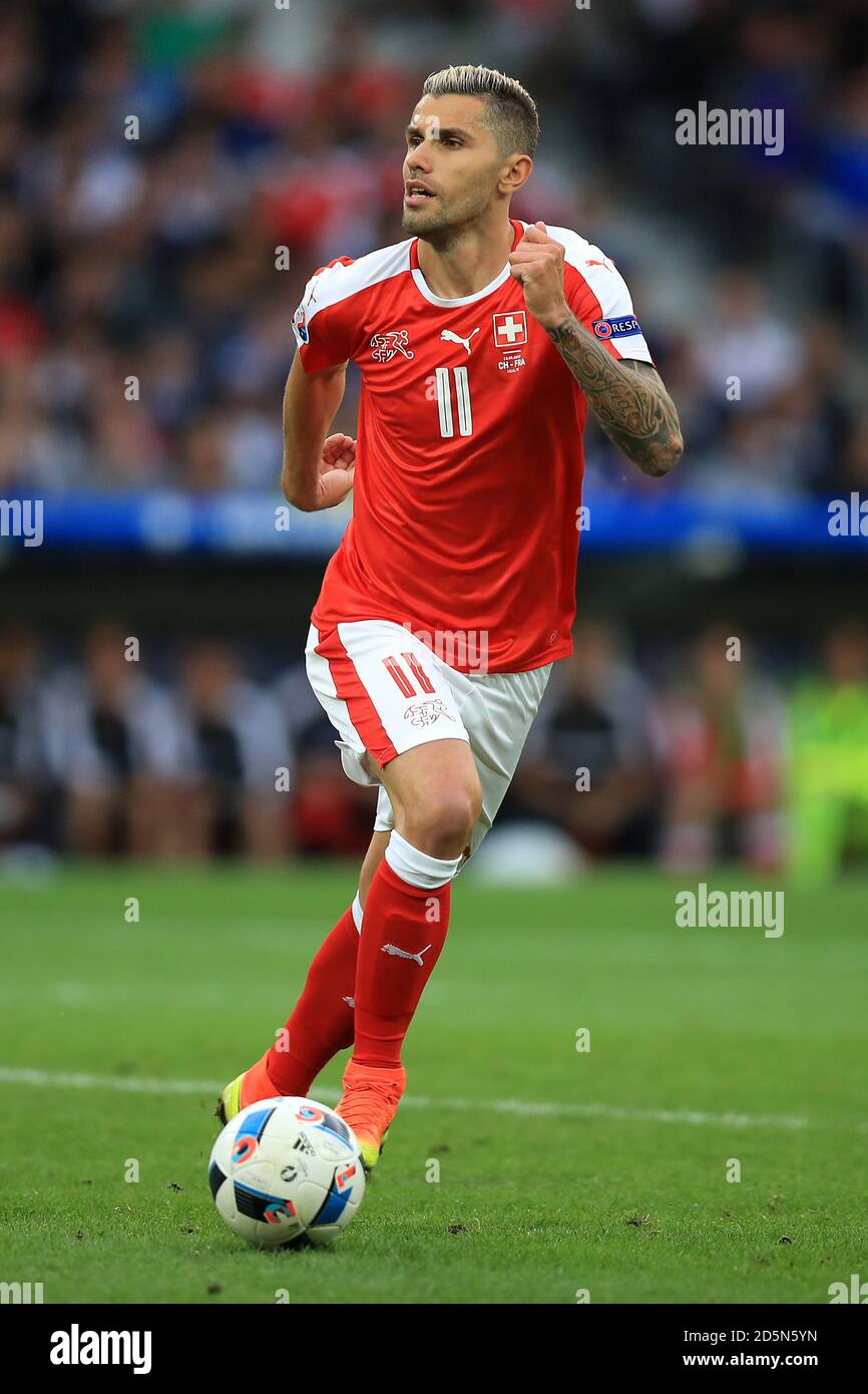 Switzerland's Valon Behrami Stock Photo - Alamy