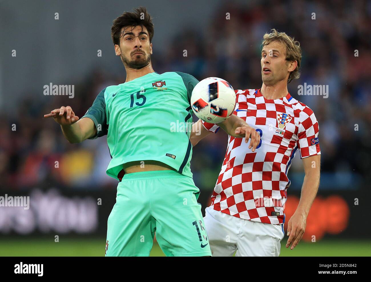 croatia-s-ante-coric-left-and-croatia-s-ivan-strinic-battle-for-the