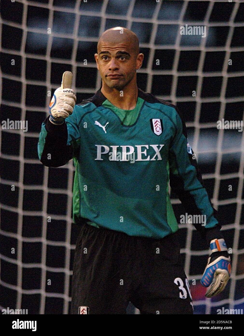 Tony Warner, Fulham goalkeeper Stock Photo - Alamy
