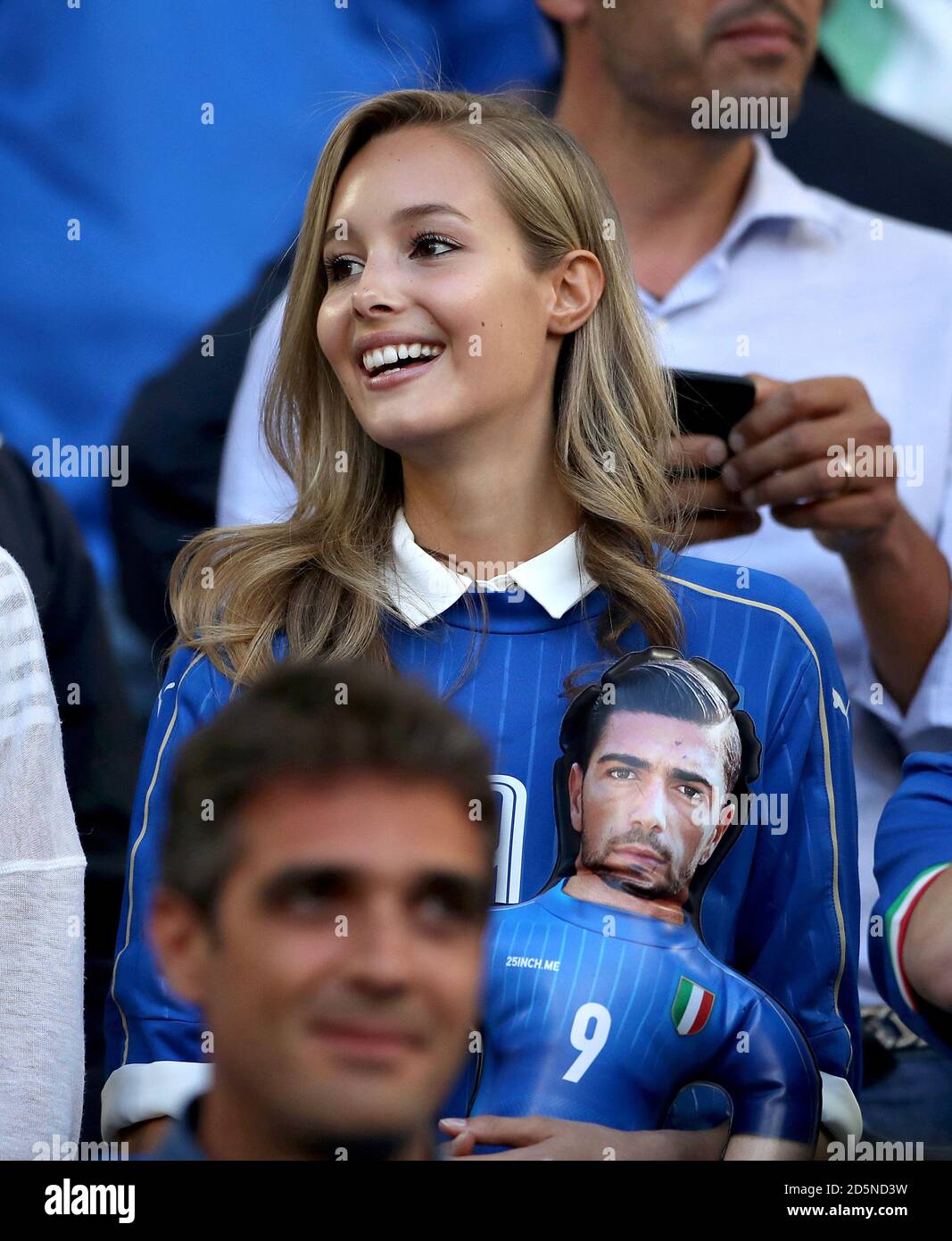 Viktoria Varga, girlfriend of Italy's Graziano Pelle in the stands Stock  Photo - Alamy