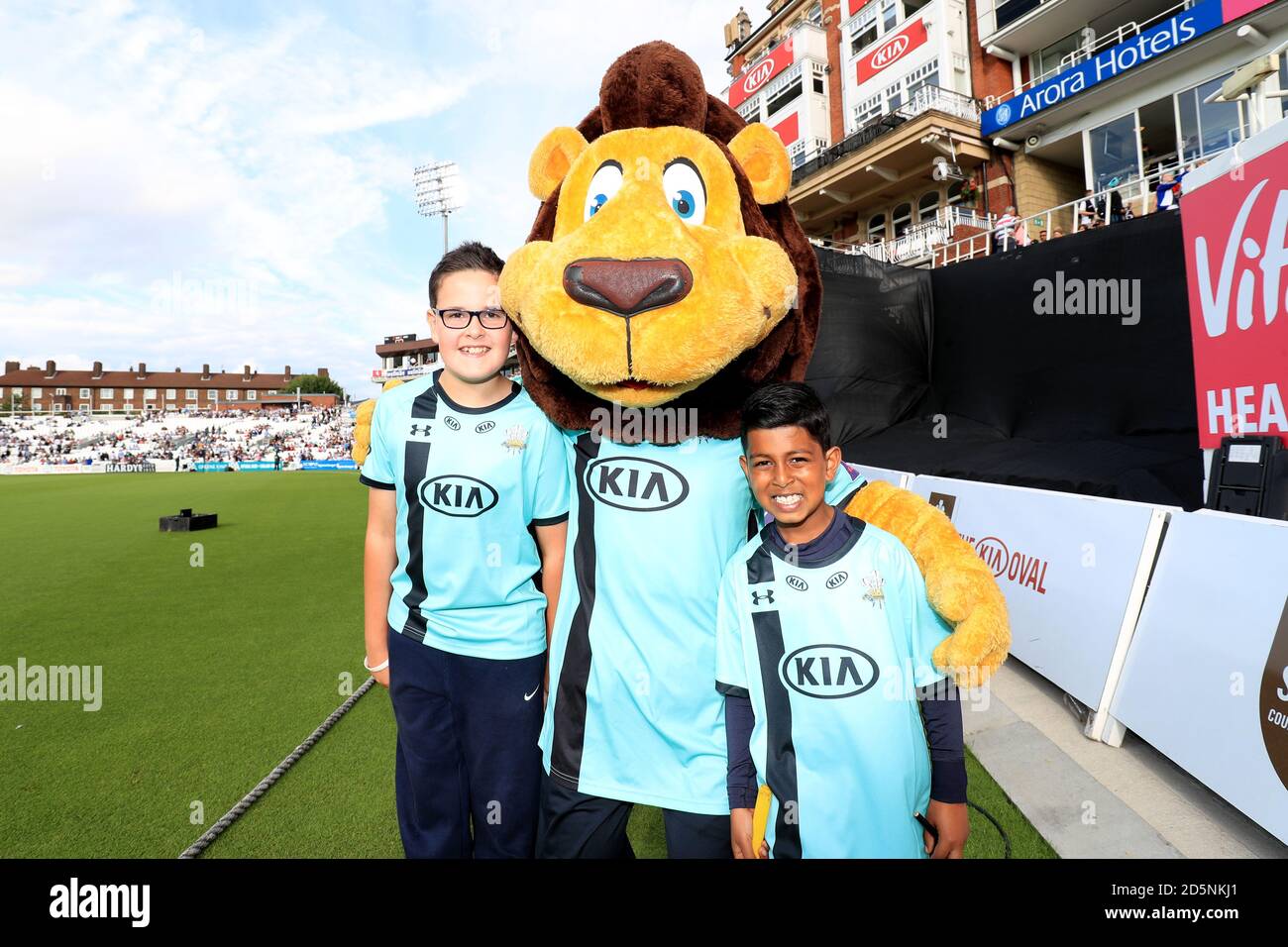 Surrey mascots with Surrey mascot Caesar the Lion Stock Photo Alamy