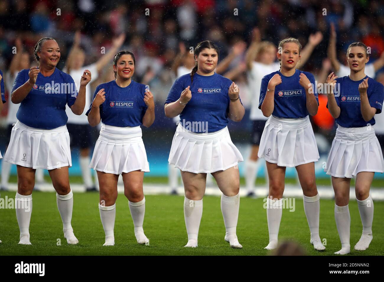 Pre match entertainment Stock Photo Alamy