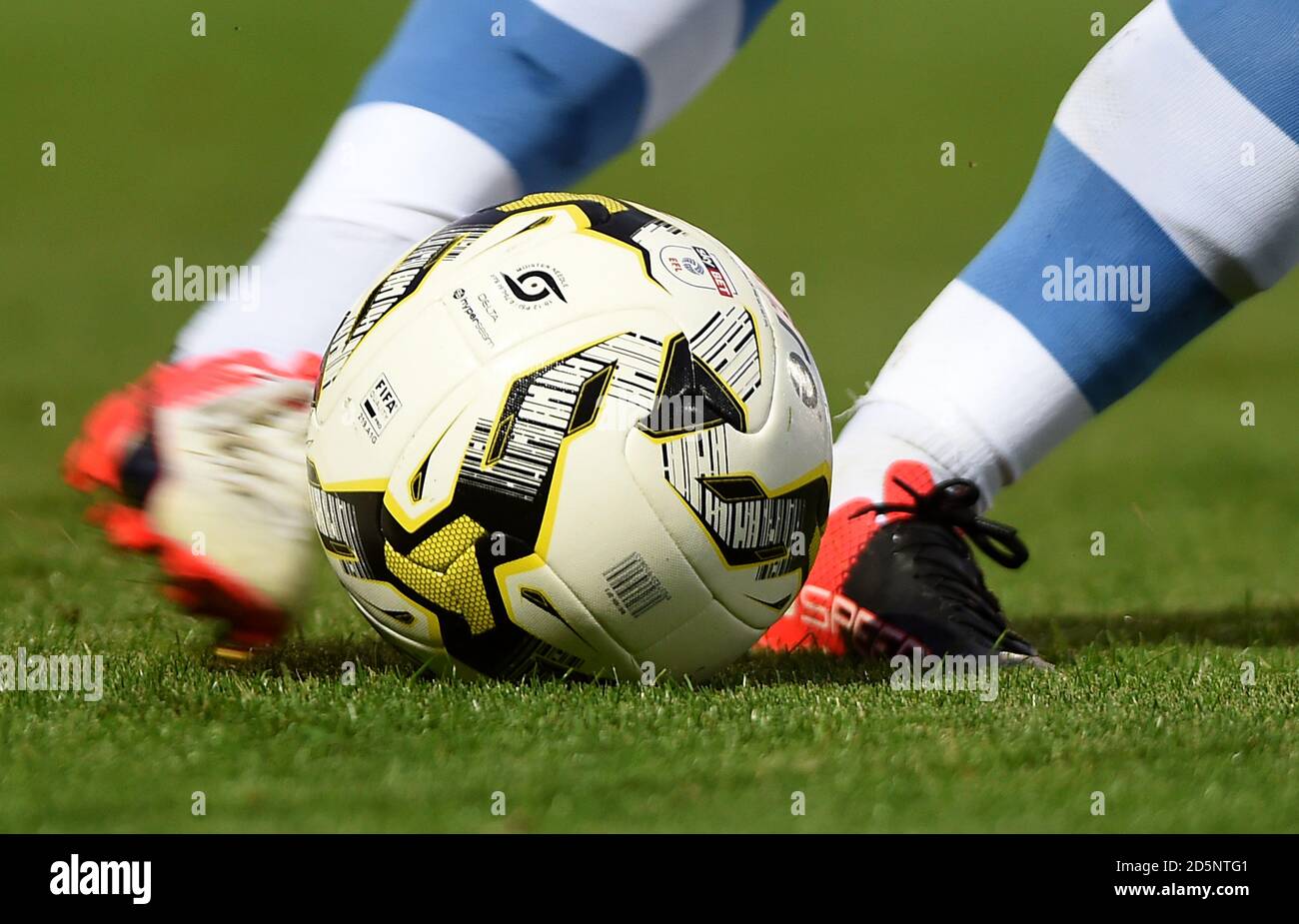 General view of the EFL match ball Stock Photo - Alamy