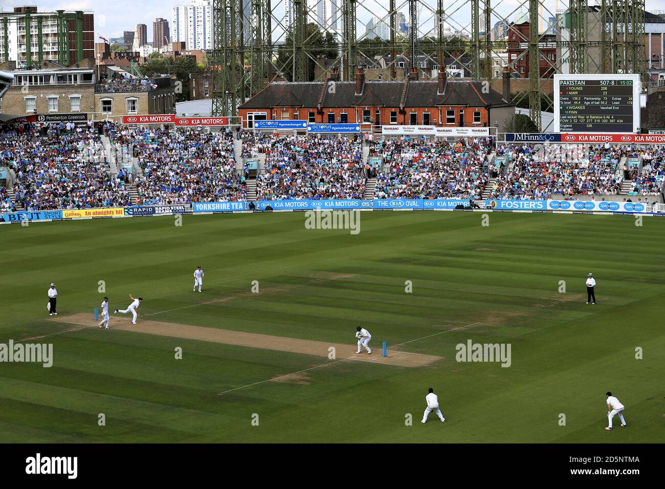 A general view of the action at the Kia Oval Stock Photo