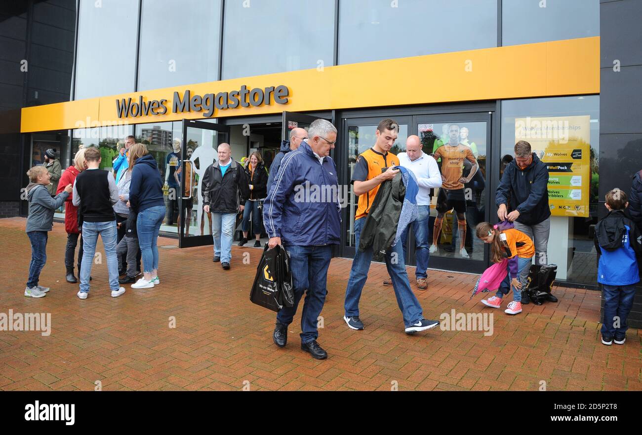 wolverhampton wanderers club shop