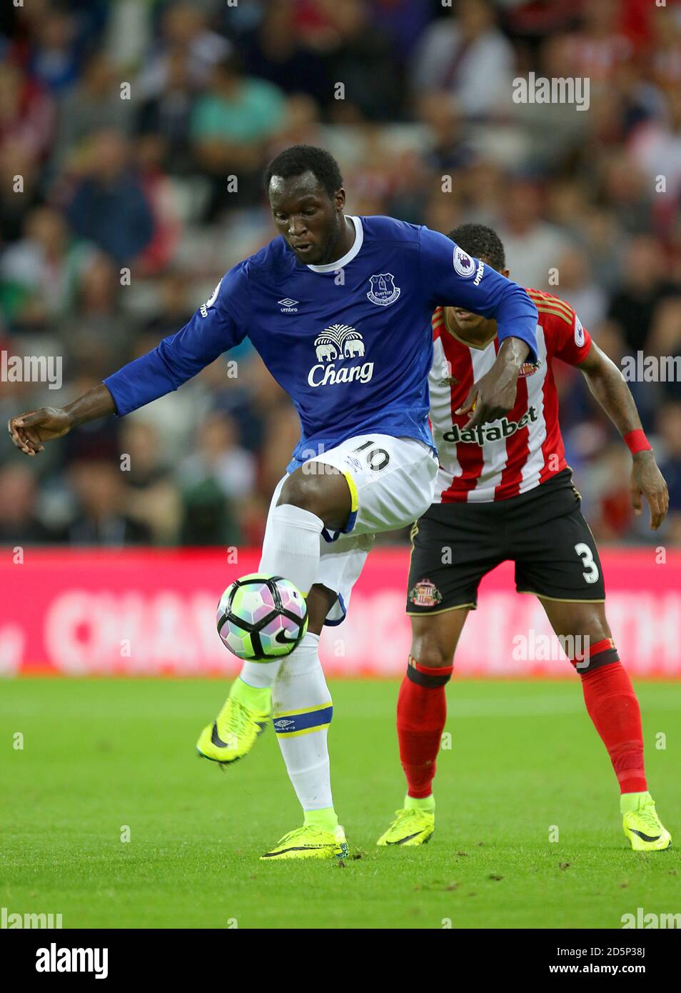 Luckaco Romelu lukaku in action hi-res stock photography and images - Alamy