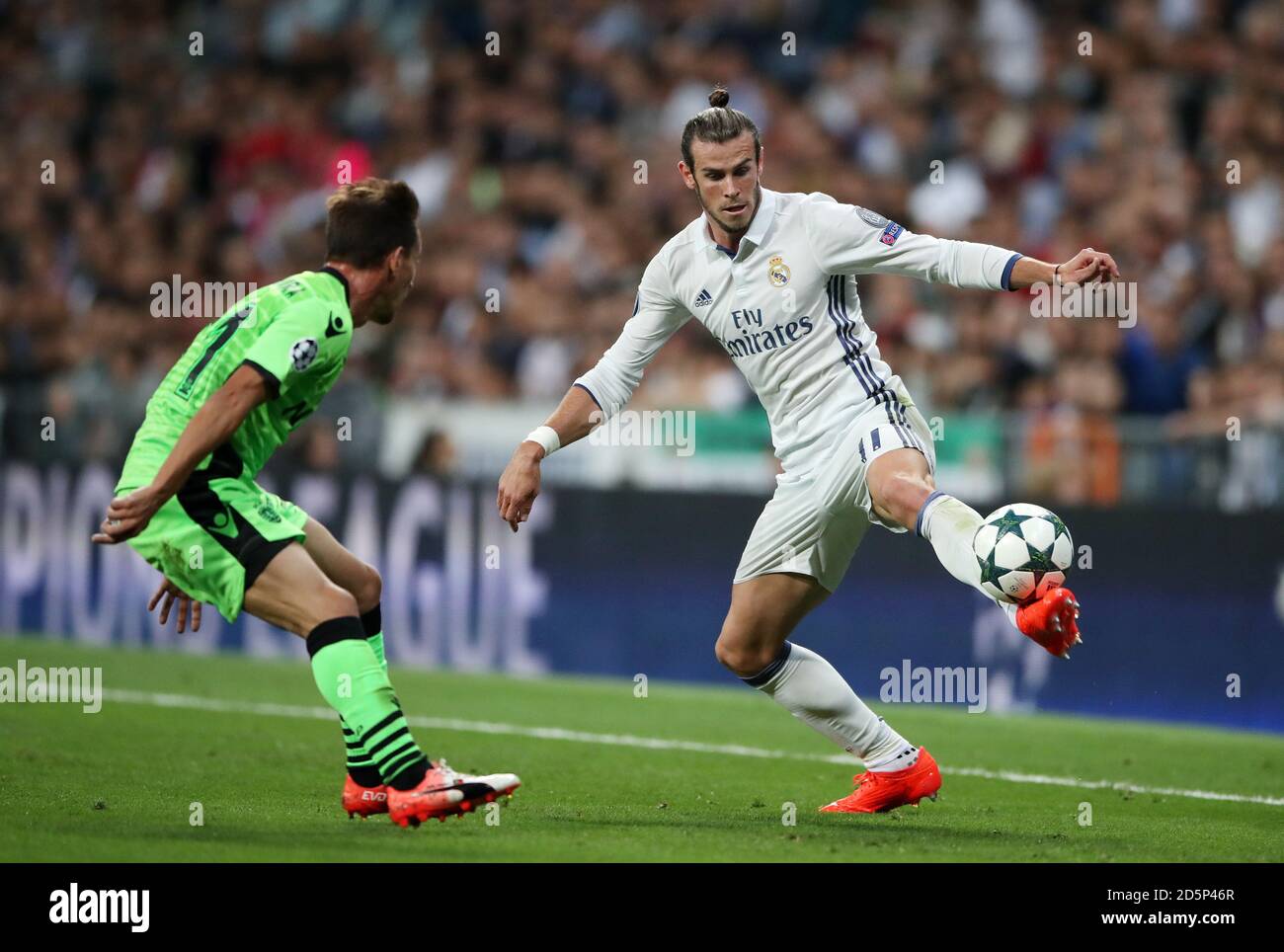Real Madrid's Gareth Bale and Sporting's Joao Pereira Stock Photo