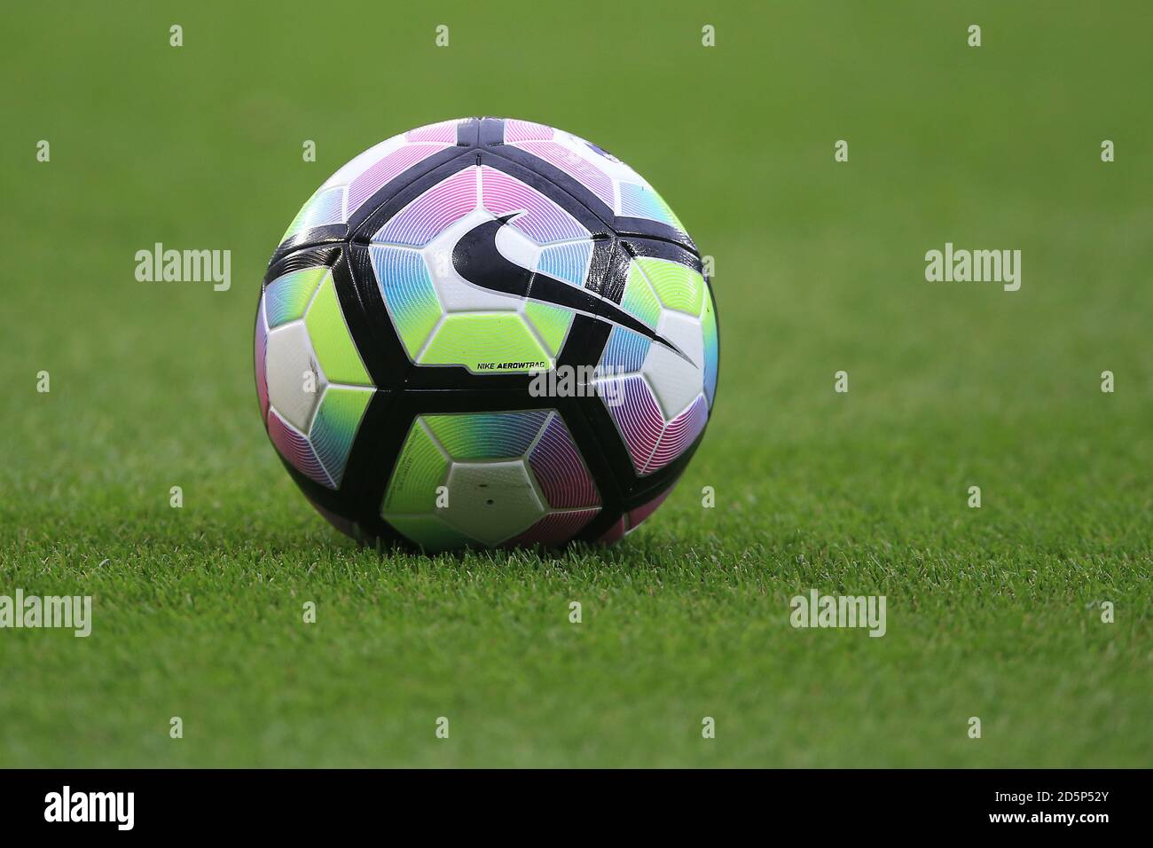 official match ball nike