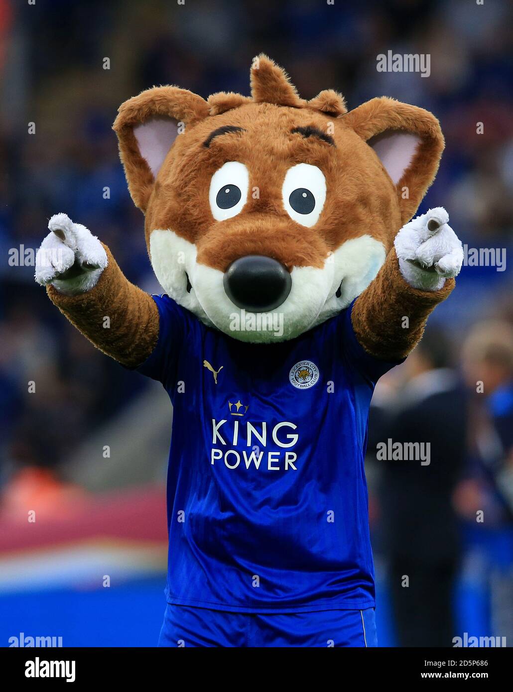 Leicester City mascot Filbert Fox Stock Photo - Alamy