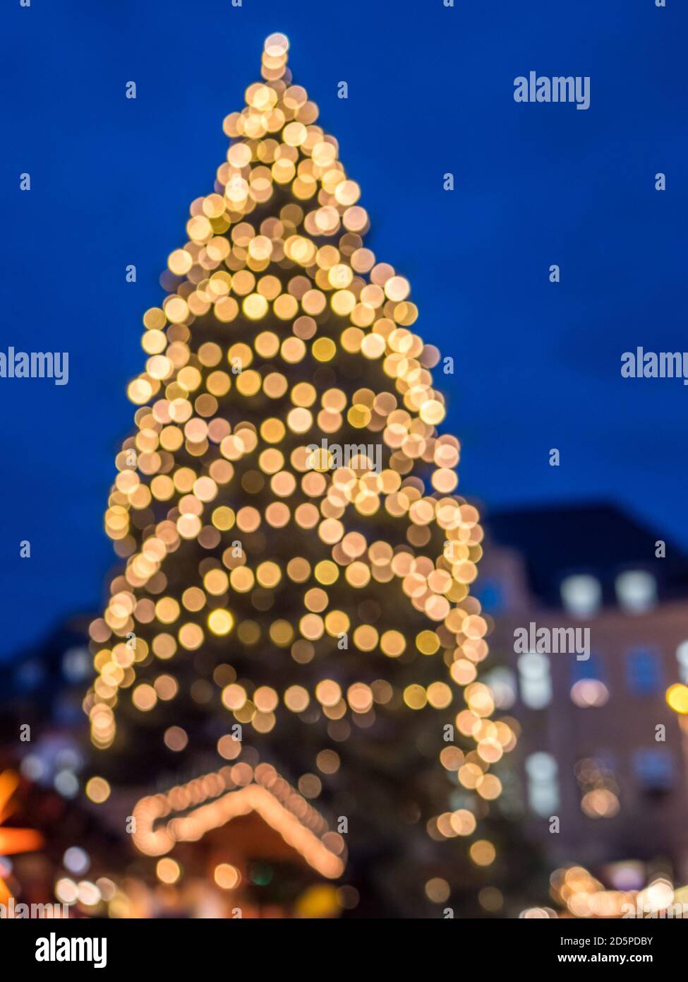 illuminated Christmas tree at the Christmas market Stock Photo Alamy