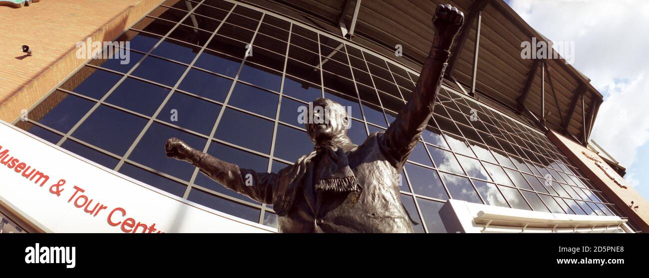 Bill Shankly statue outside of Anfield Stock Photo