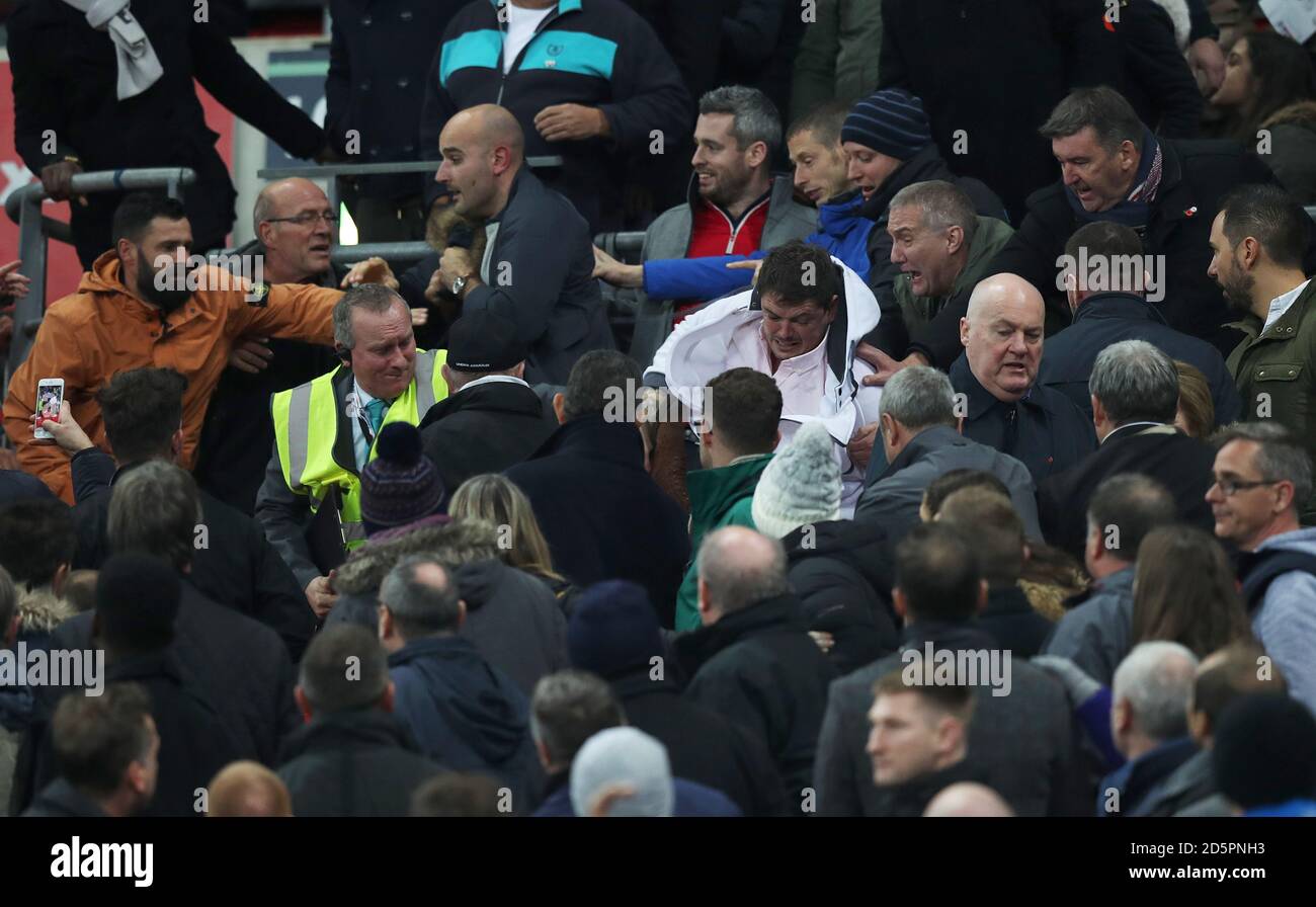 Video: Leeds United supporters have fun at the expense of Millwall  hooligans