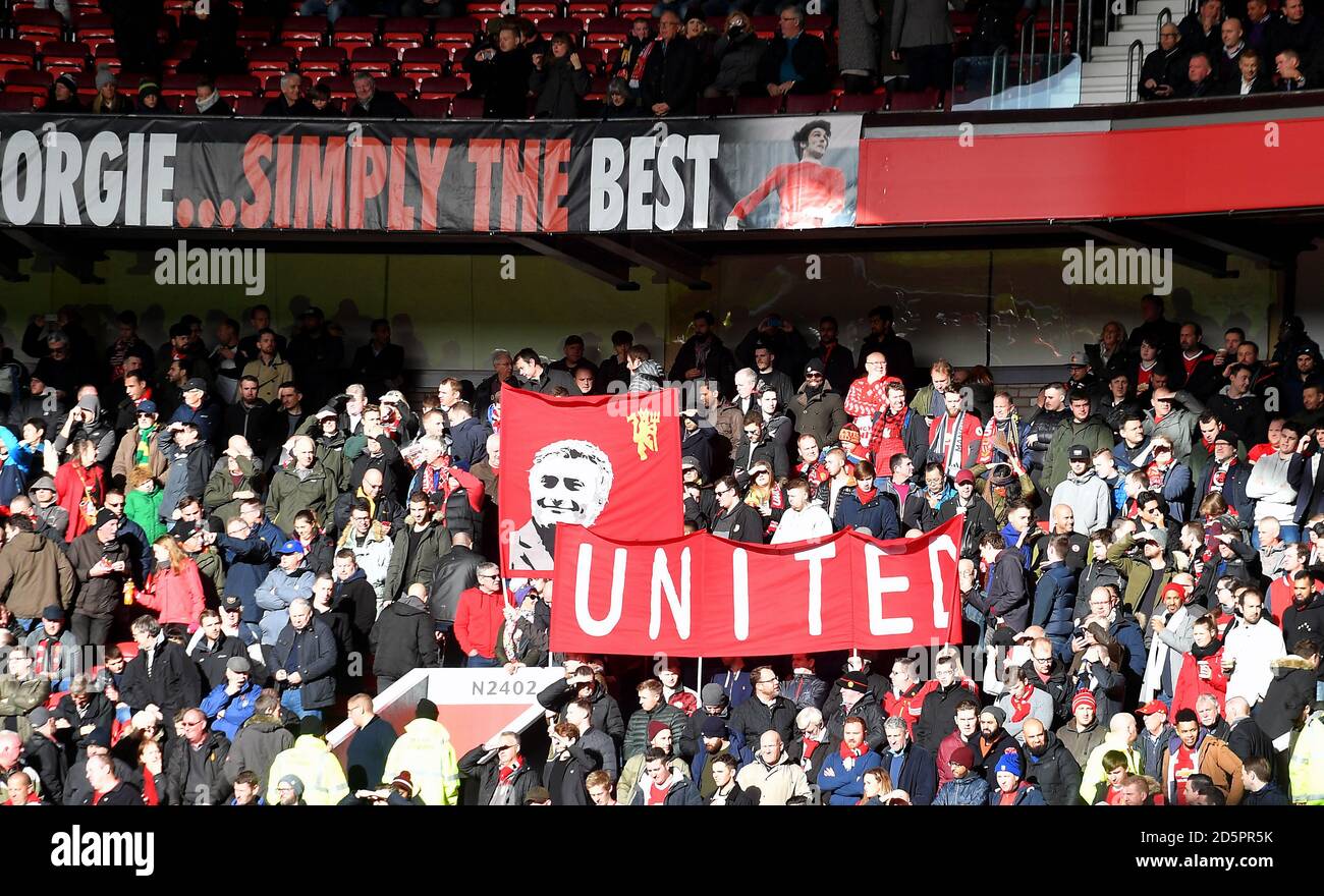 Manchester United fans during the premier league match Stock Photo - Alamy