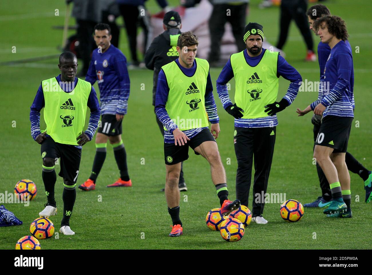 Chelsea's N'Golo Kante, Marcos Alonso (second left), Diego Costa (second  right) and David Luiz (right Stock Photo - Alamy