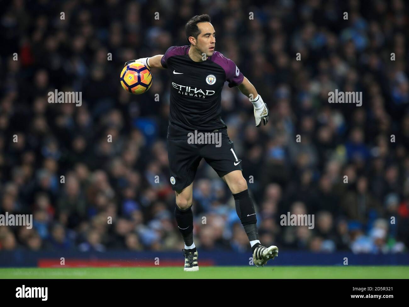 Manchester City goalkeeper Claudio Bravo Stock Photo