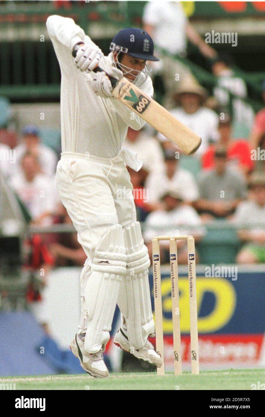 Cricket mark butcher hi-res stock photography and images - Alamy