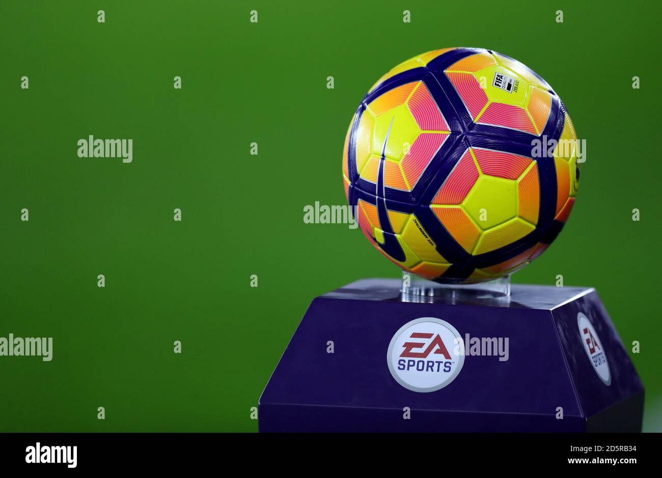 Nike premier league winter ball online