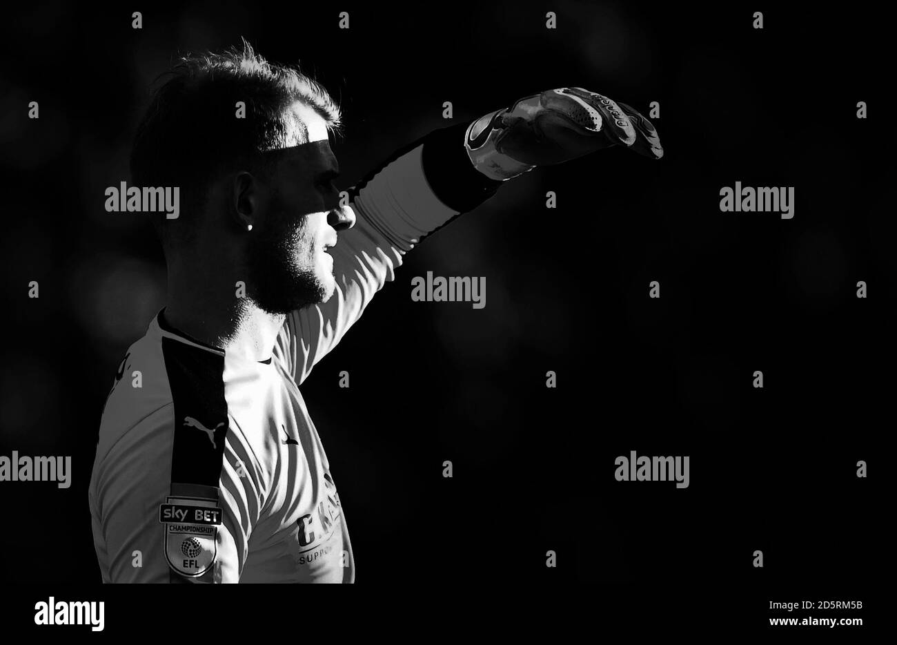 Barnsley goalkeeper Adam Davies Stock Photo Alamy