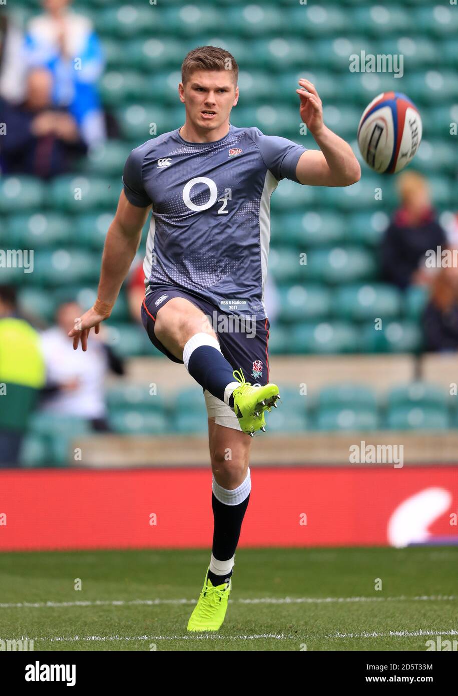 England's Owen Farrell warming up before the game Stock Photo