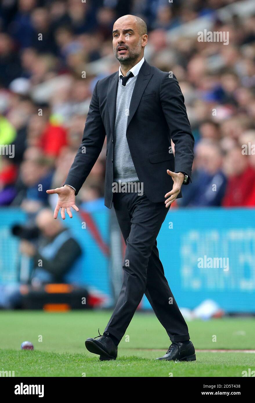 Manchester City Manager Pep Guardiola Stock Photo Alamy manchester-city-manager-pep-guardiola-stock-photo-alamy