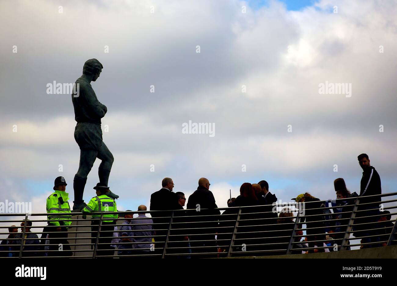 The Bobby Moore statue outside Wembley Stadium Stock Photo Alamy
