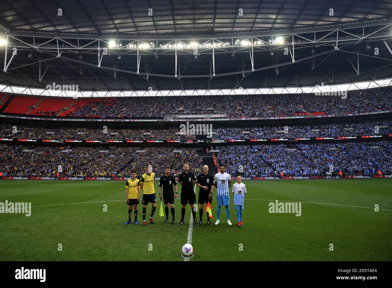 Coventry City's and Oxford United's captains line up with match ...