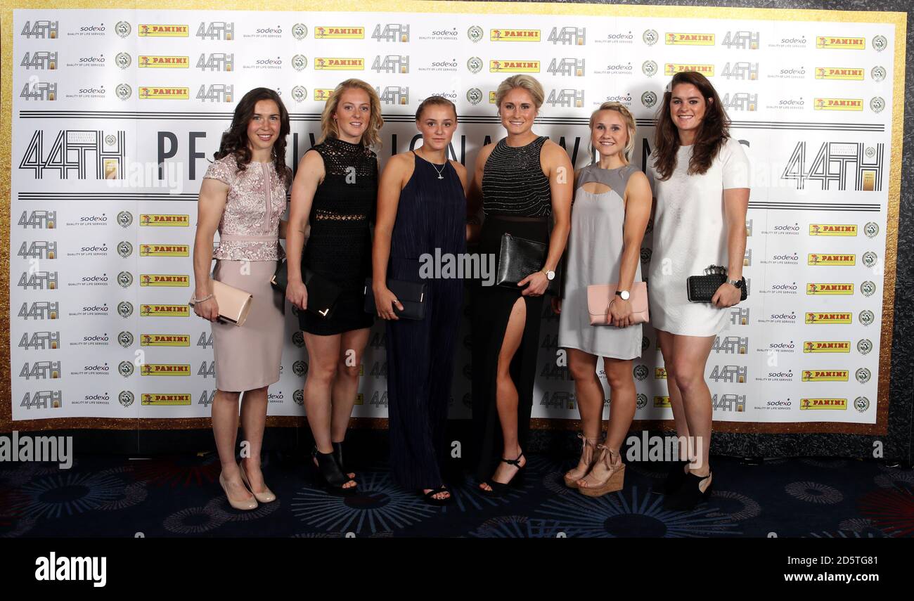 (L-R) Manchester City Women's Jane Ross, Jennifer Beattie, Keira Walsh, Georgia Stanway, Steph Houghton, Izzy Christiansen and Jennifer Beattie during the Professional Footballers' Association Awards 2017 at the Grosvenor House Hotel, London Stock Photo