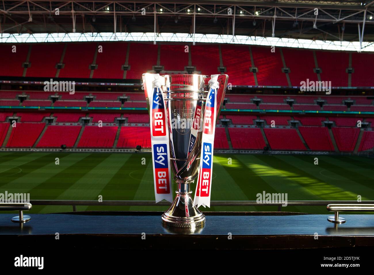 Efl Championship Trophy High Resolution Stock Photography and Images