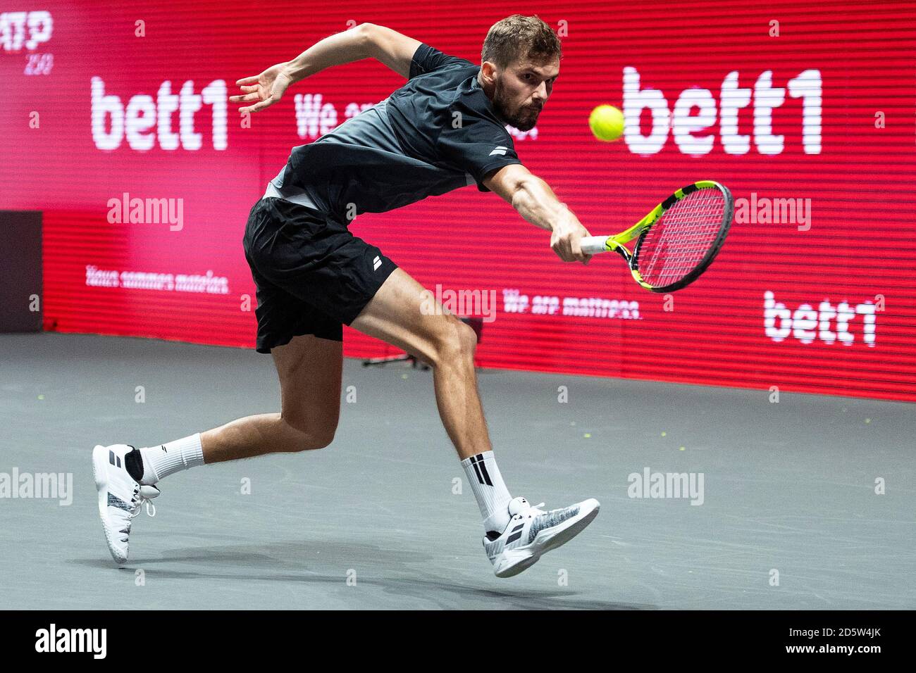 Cologne, Germany. 14th Oct, 2020. Tennis: ATP Tour, singles, men, round of sixteen, Otte (Germany) - Albot (Moldova). Oscar Otte in action. Credit: Marius Becker/dpa/Alamy Live News Stock Photo