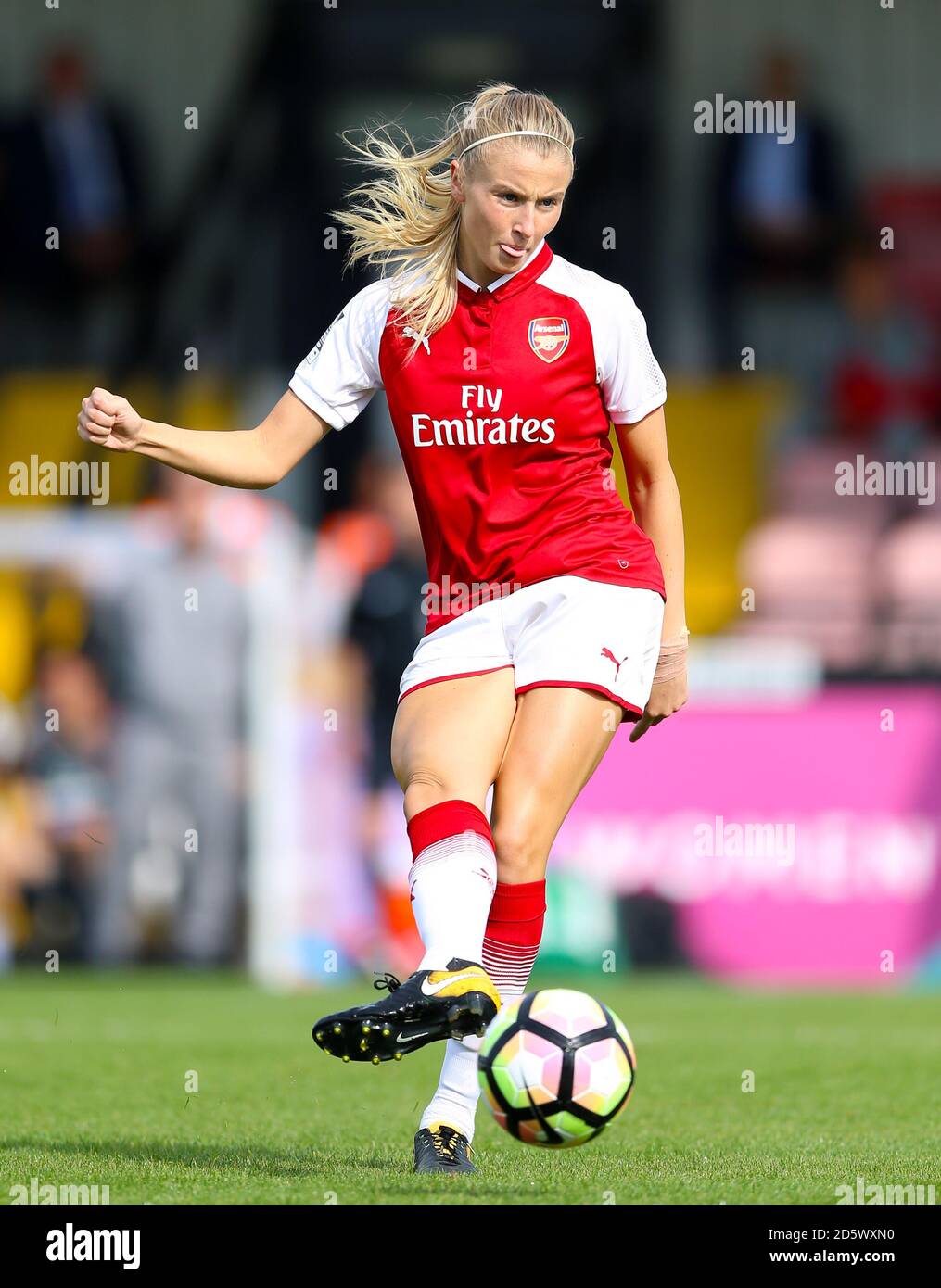 leah williamson arsenal jersey