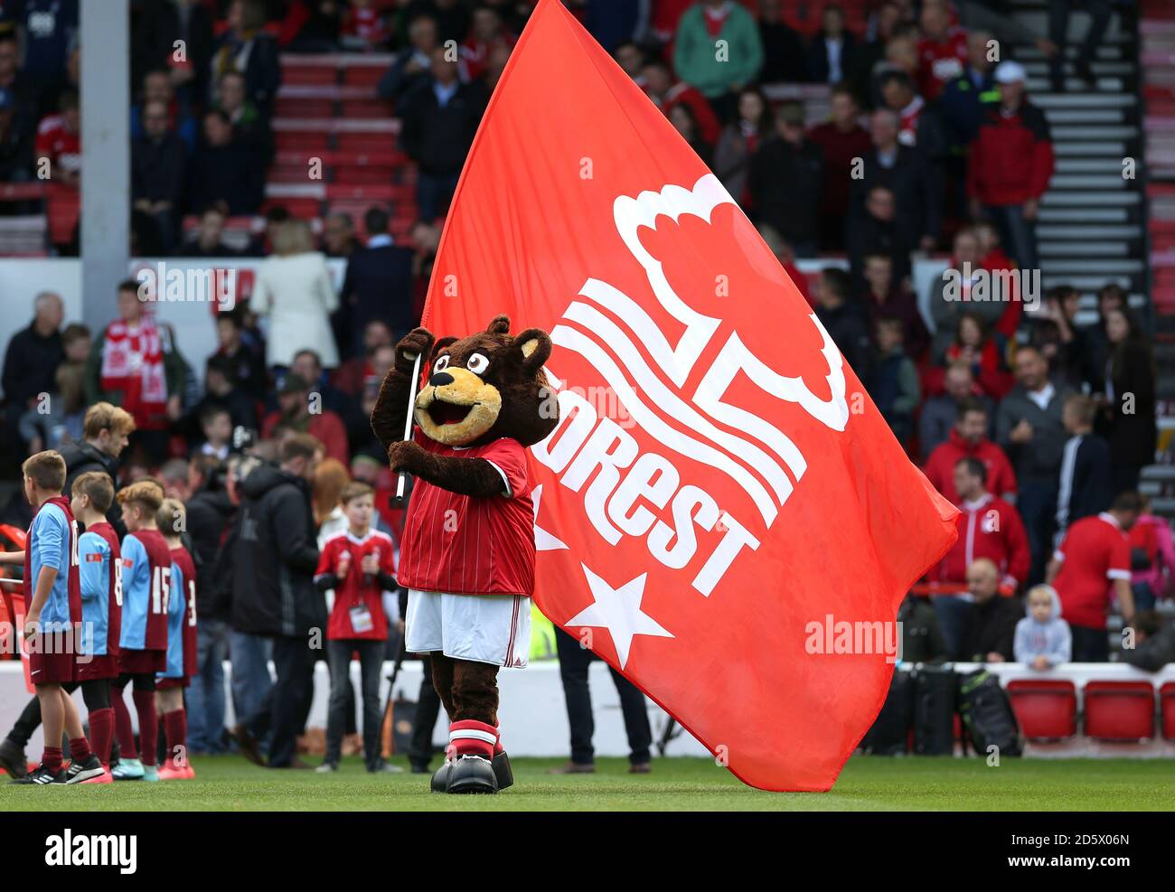 Nottingham forest mascot hires stock photography and images Alamy