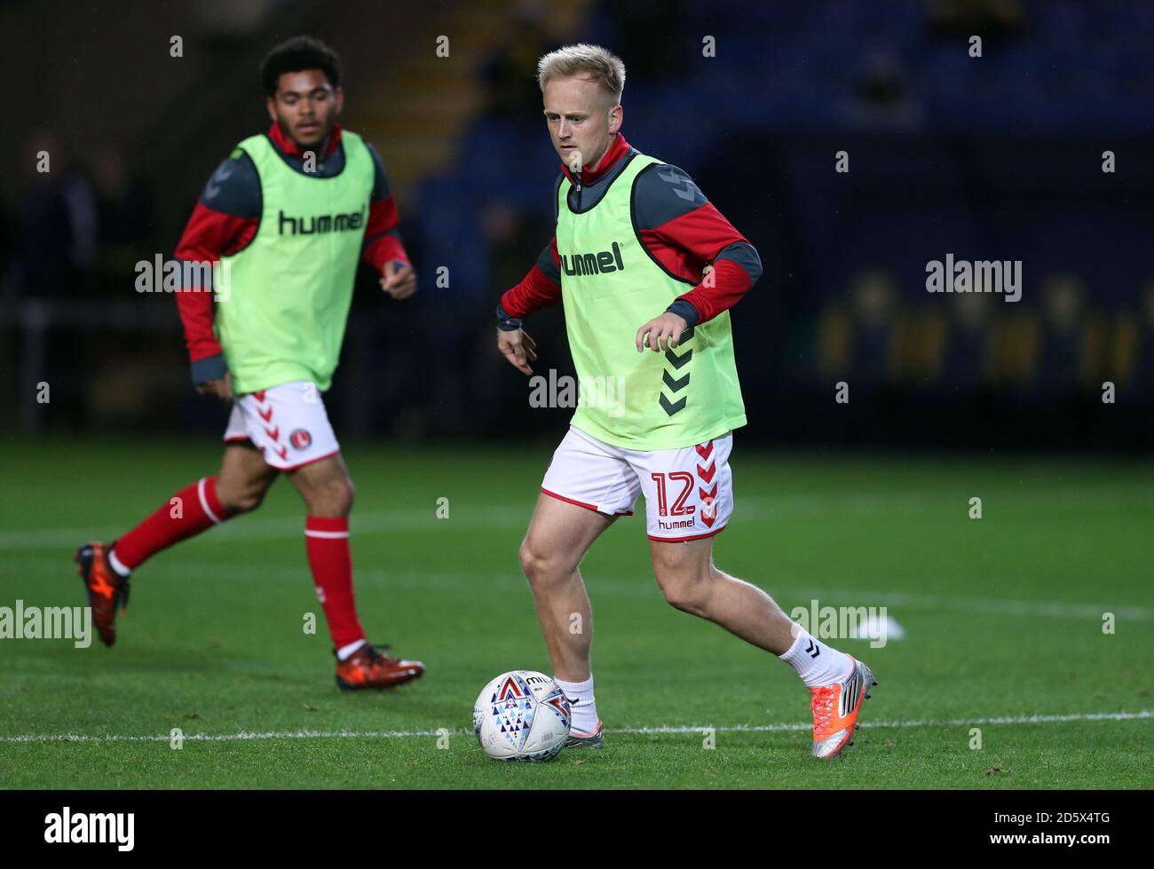 Charlton Athletic's Ben Reeves (right) warms up before kick off Stock ...