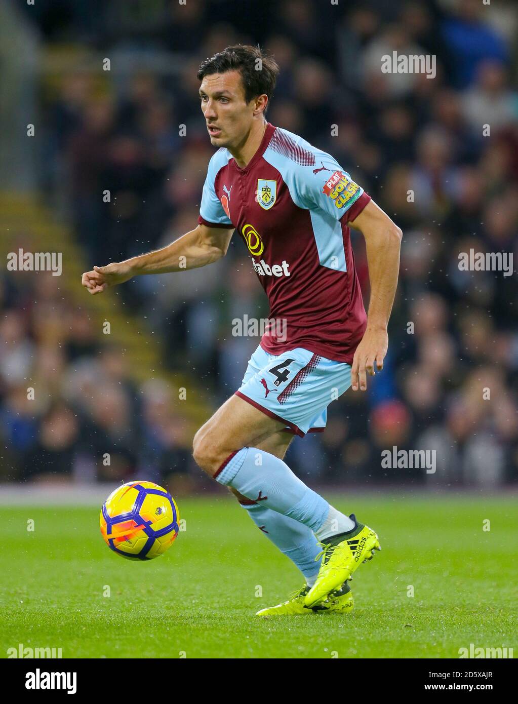 Burnley's Jack Cork Stock Photo - Alamy