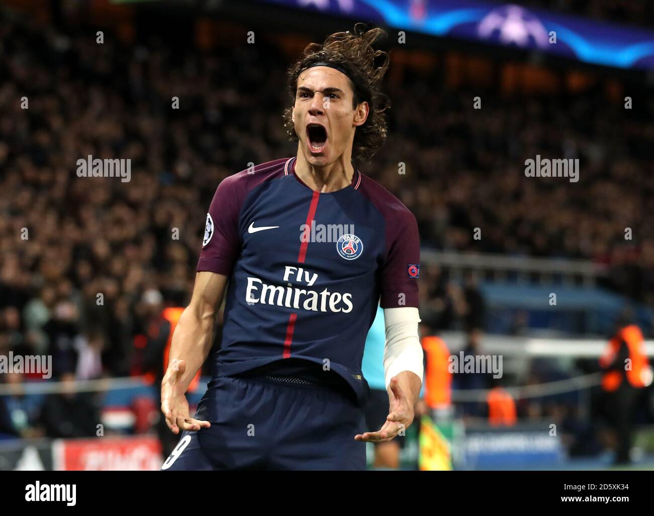 Edinson cavani psg celebrates hi-res stock photography and images - Alamy