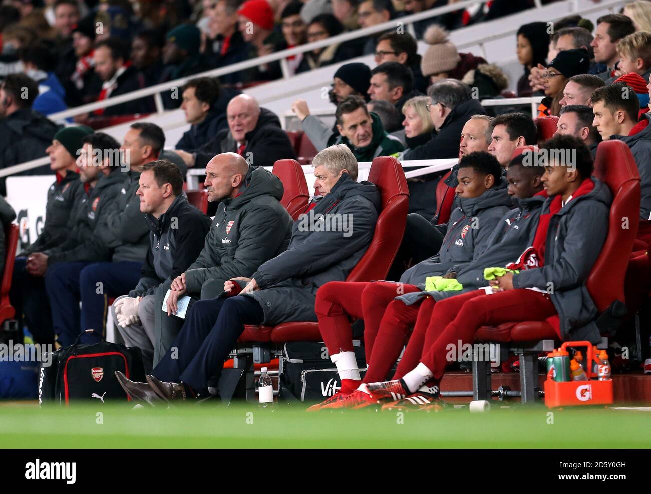 Arsenal manager Arsene Wenger (centre) on the bench Stock Photo - Alamy