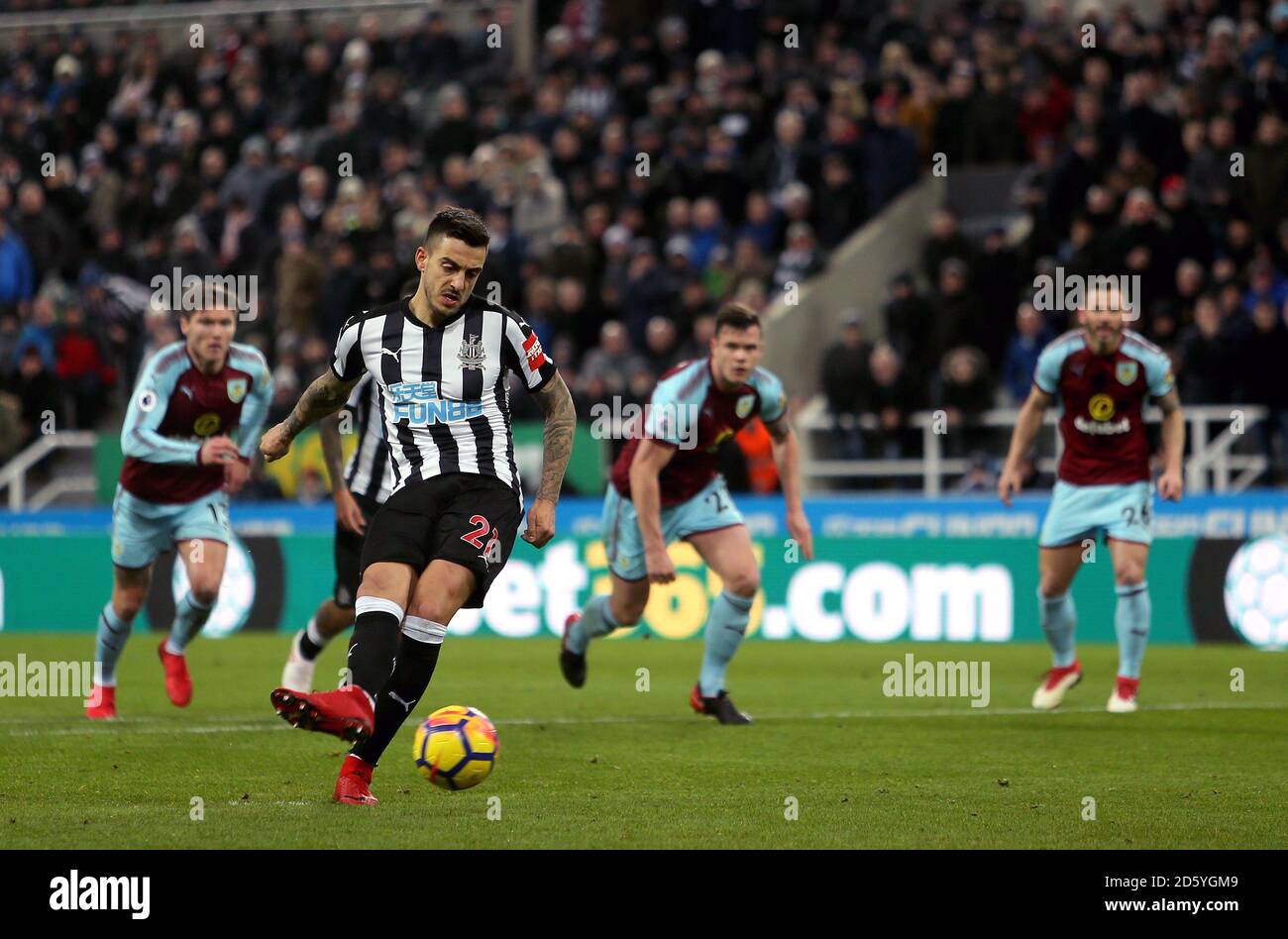 Newcastle United's Joselu misses his penalty Stock Photo