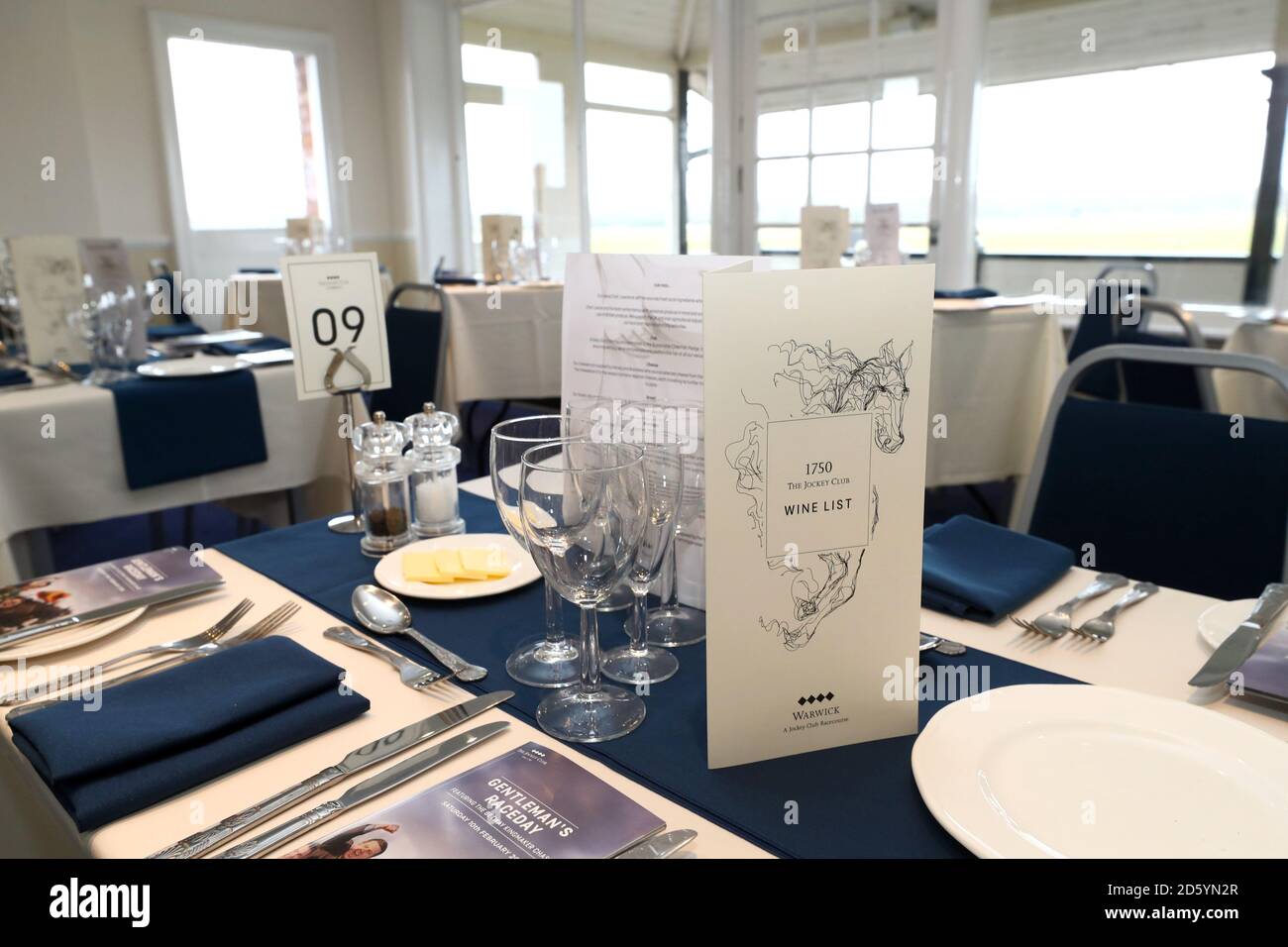 A general view of the Kingmaker Suite during Gentlemen's Raceday at Warwick Racecourse Stock Photo