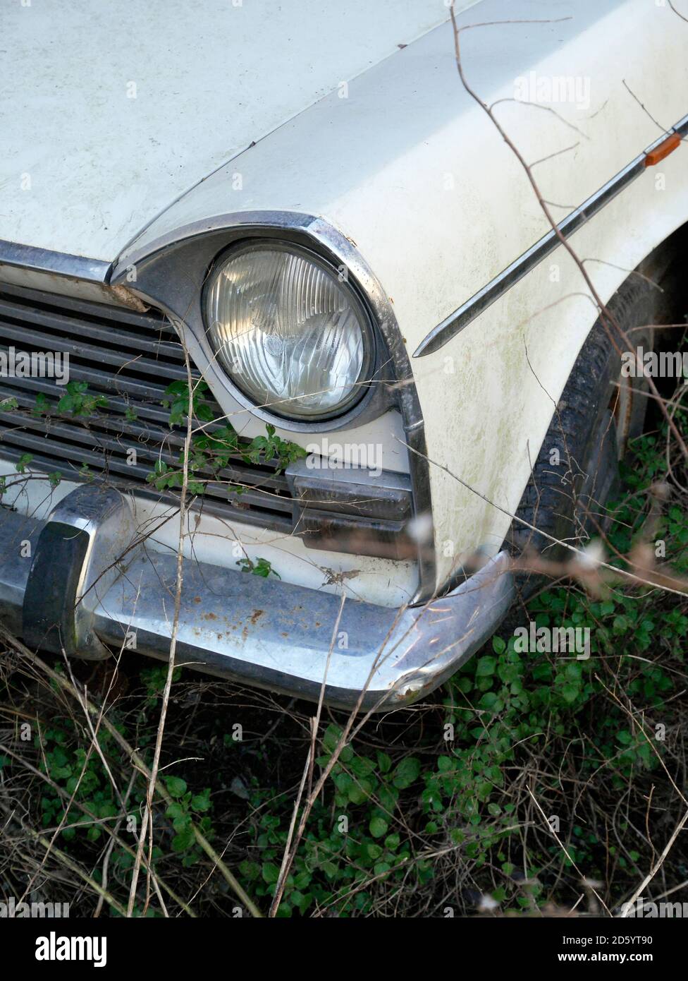 Headlight and car wing of vintage car out of order Stock Photo