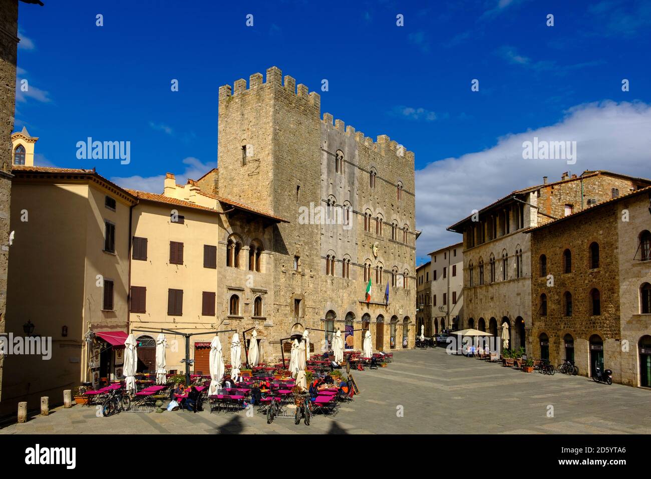 Italy, Tuscany, Massa Marittima, Piazza Garibaldi with Palazzo Comunale and Palazzo dei Conti di Biserno Stock Photo