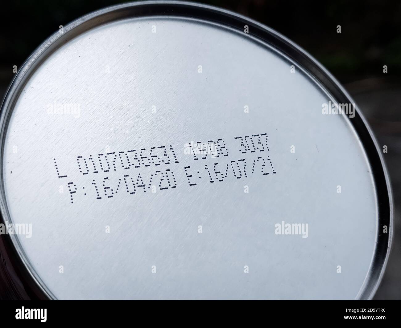 Expiry date label hi-res stock photography and images - Alamy