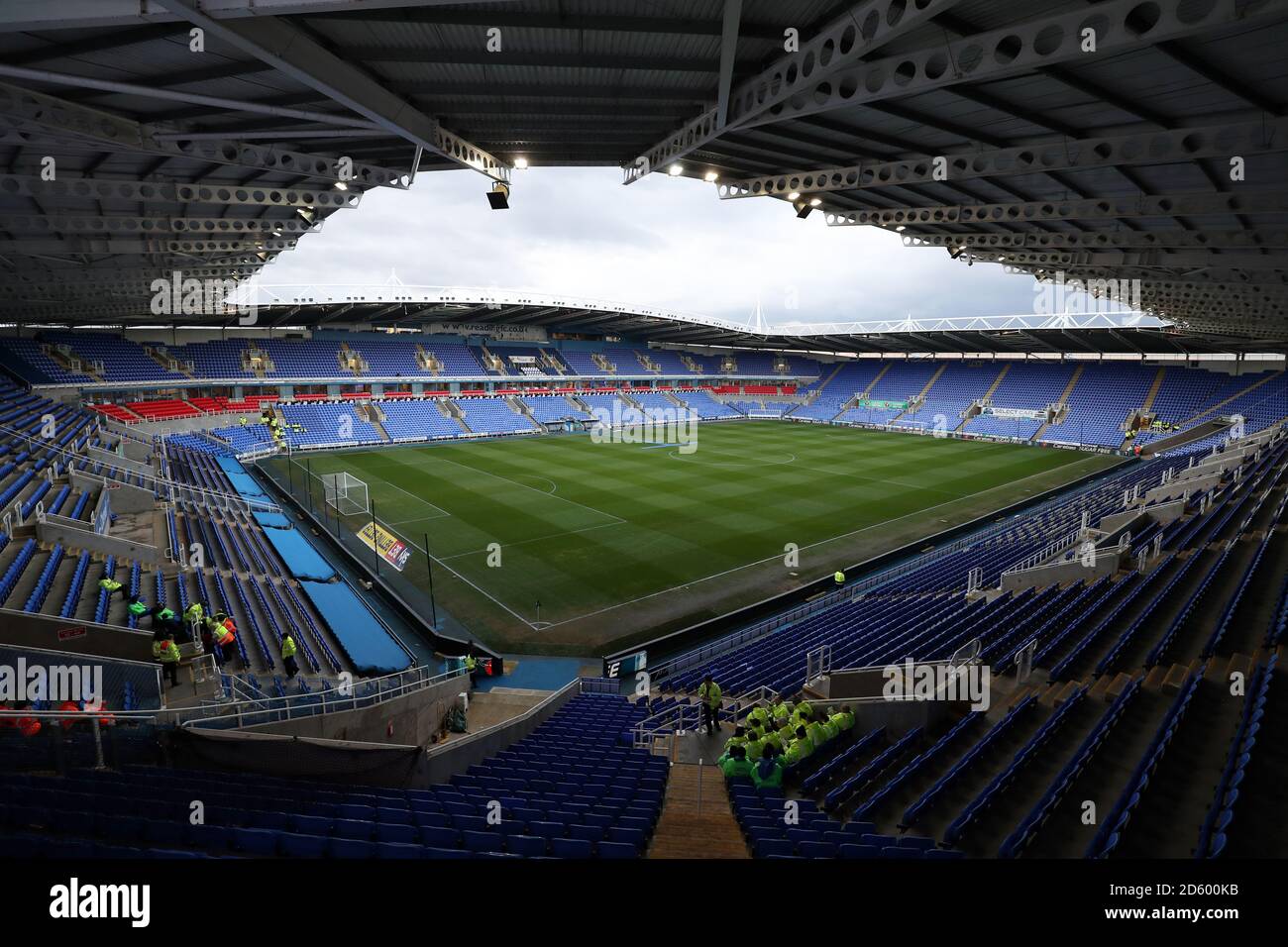 A general view of the Madejski Stadium Stock Photo Alamy