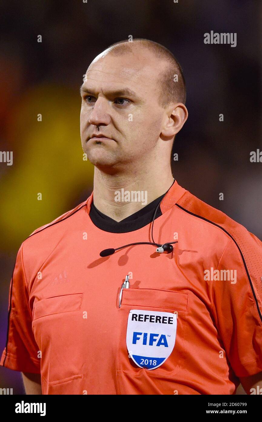 Referee Bobby Madley Stock Photo Alamy