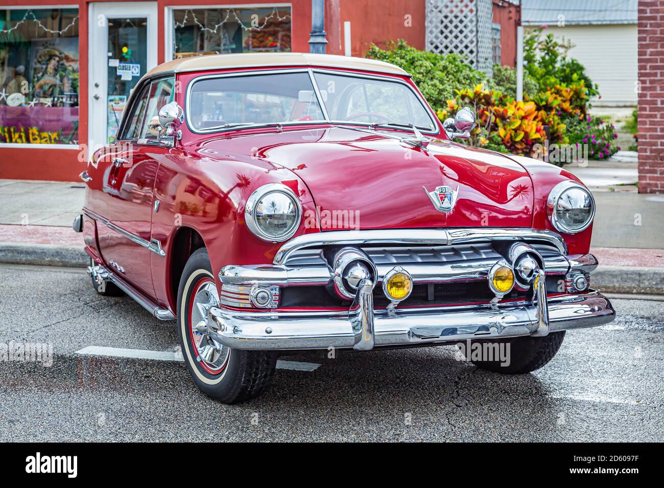 New Smyrna Beach Fl August 12 17 1951 Ford Victoria At The Canal Street Car Show Stock Photo Alamy