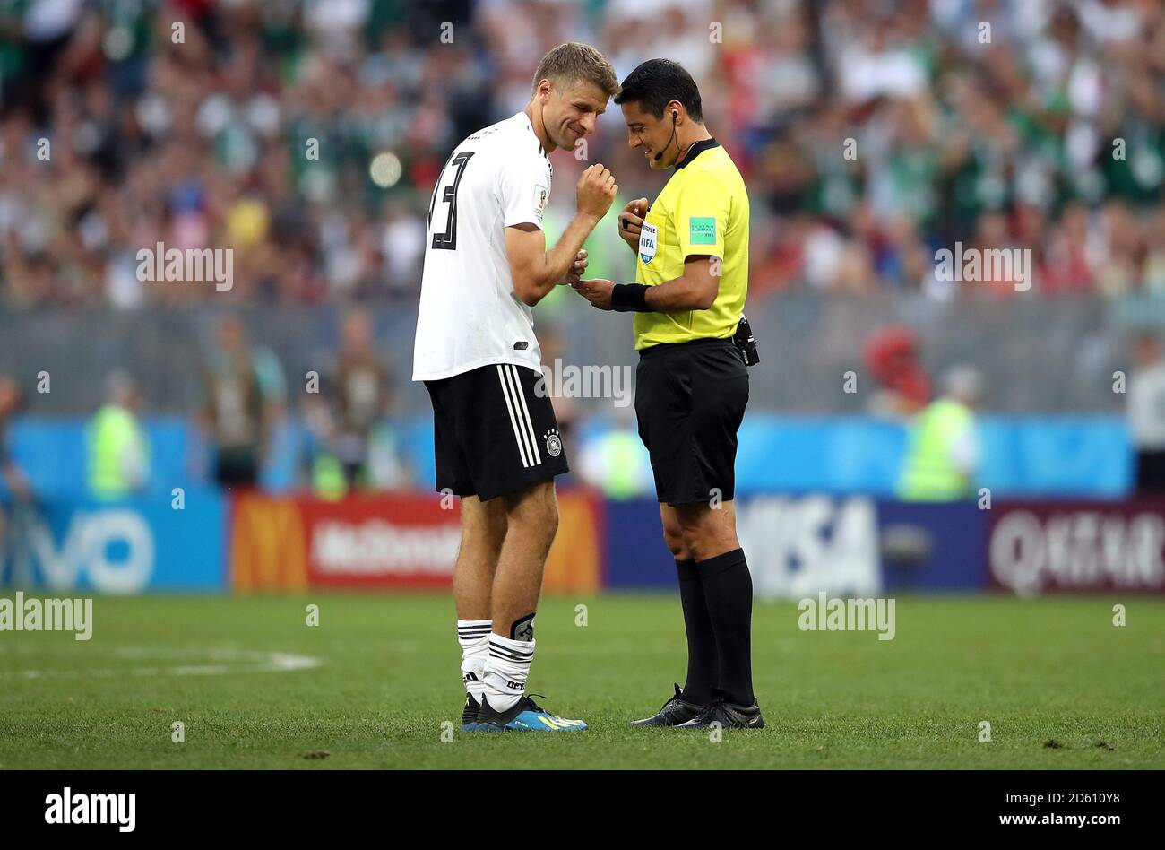 Alireza faghani football game hi-res stock photography and images - Alamy