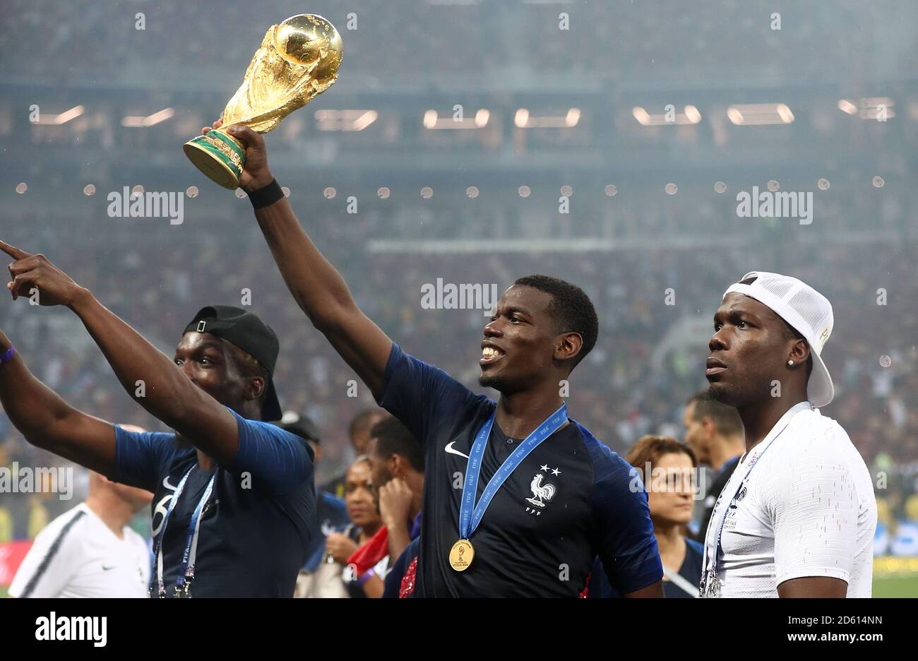 France's Paul Pogba celebrates with the trophy after the FIFA World Cup 2018 final at the Luzhniki Stadium in Moscow, 15th July 2018 Stock Photo